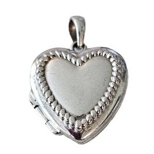 Sterling Silver Heart Locket Pendant L73